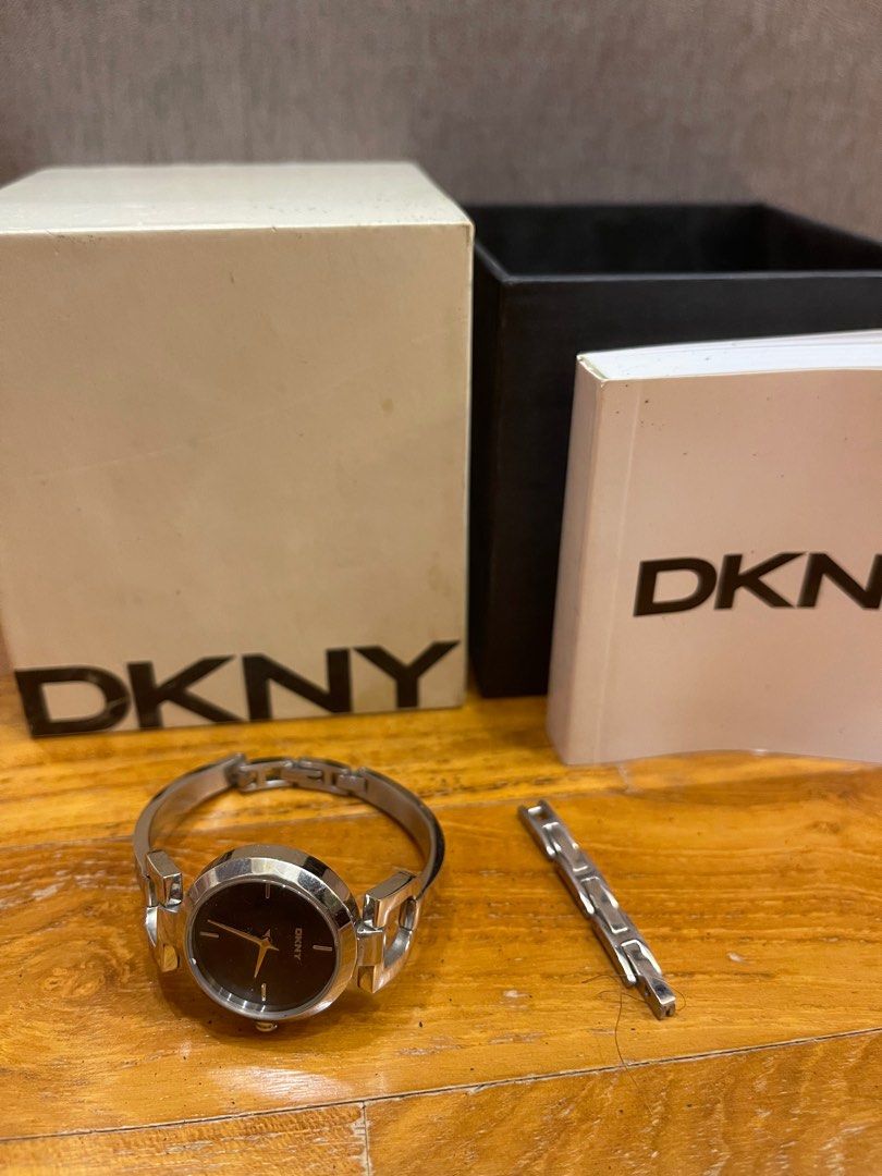 DKNY Silver Tone Bracelet Watch with Box Dkny Women s Dazzling
