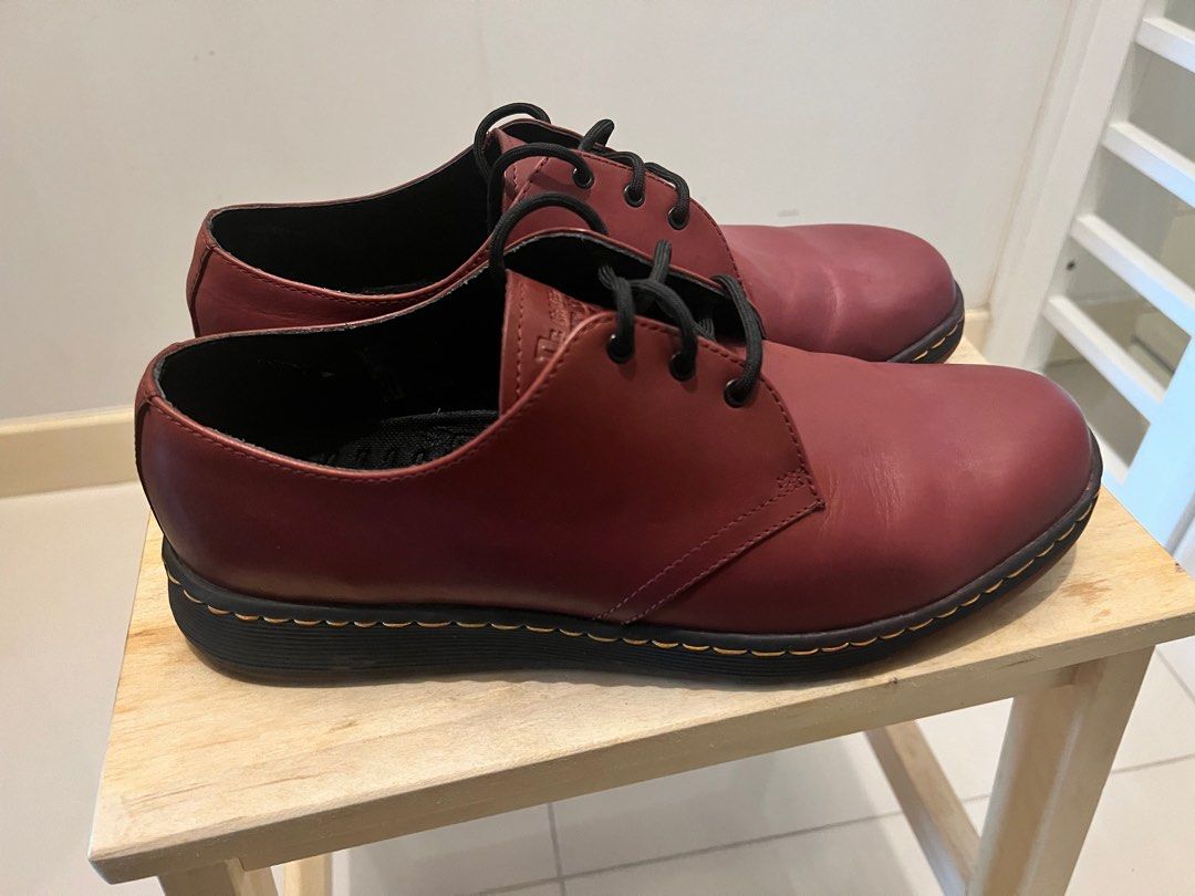 Dr martens cavendish best sale cherry red