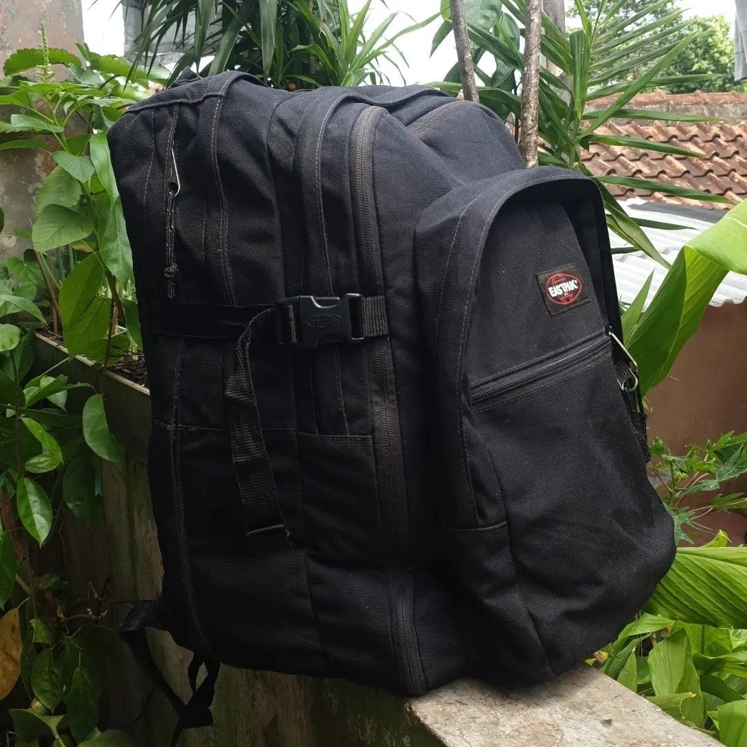 Eastpak tutor best sale rugzak black