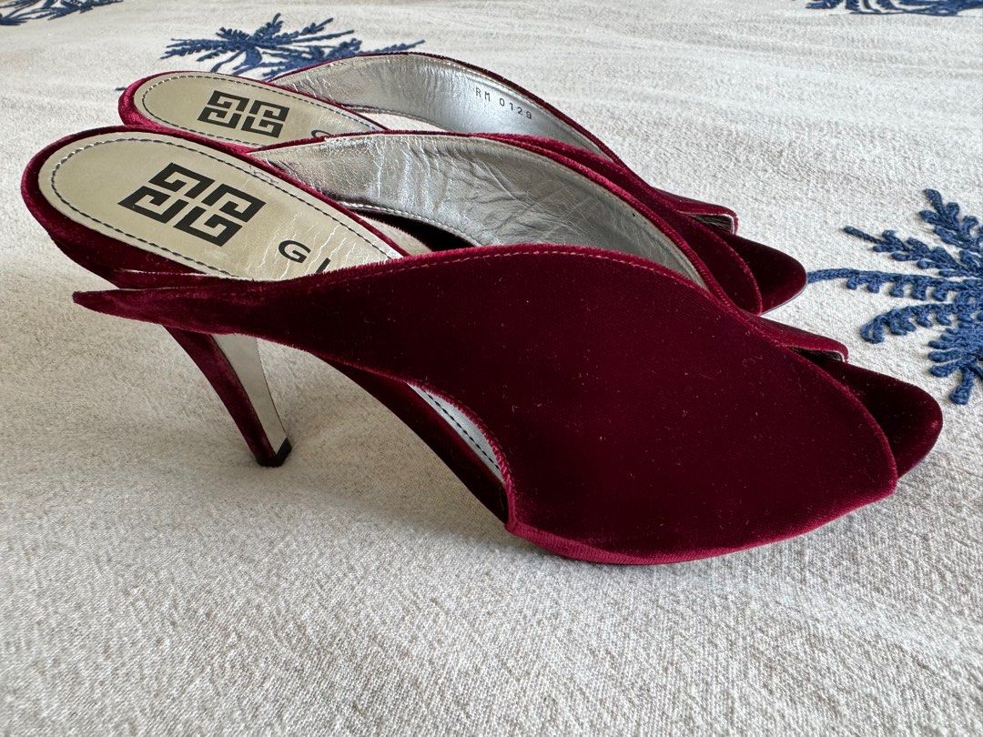 Givenchy on sale velvet mules