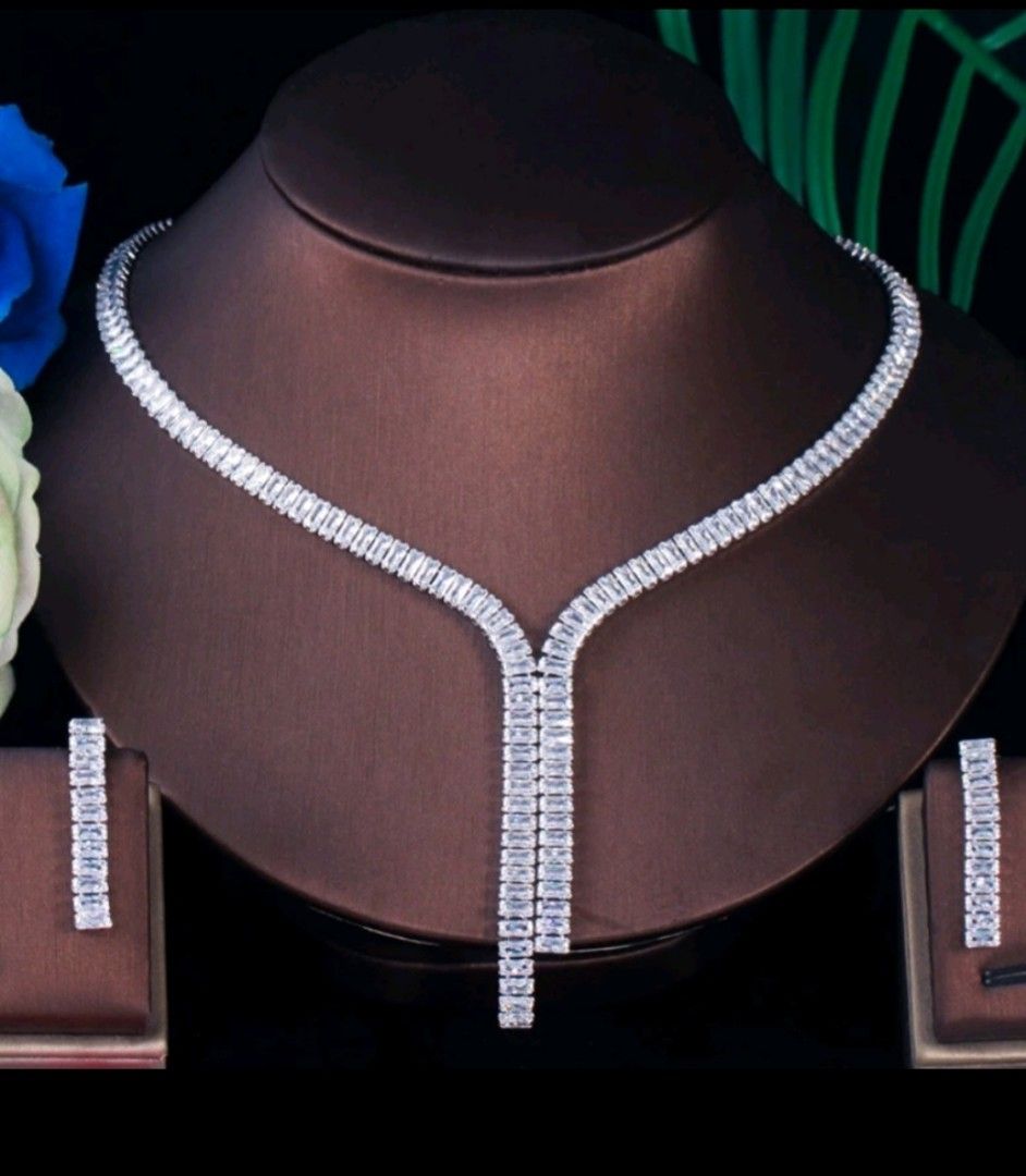 White gold crystal pendant discount