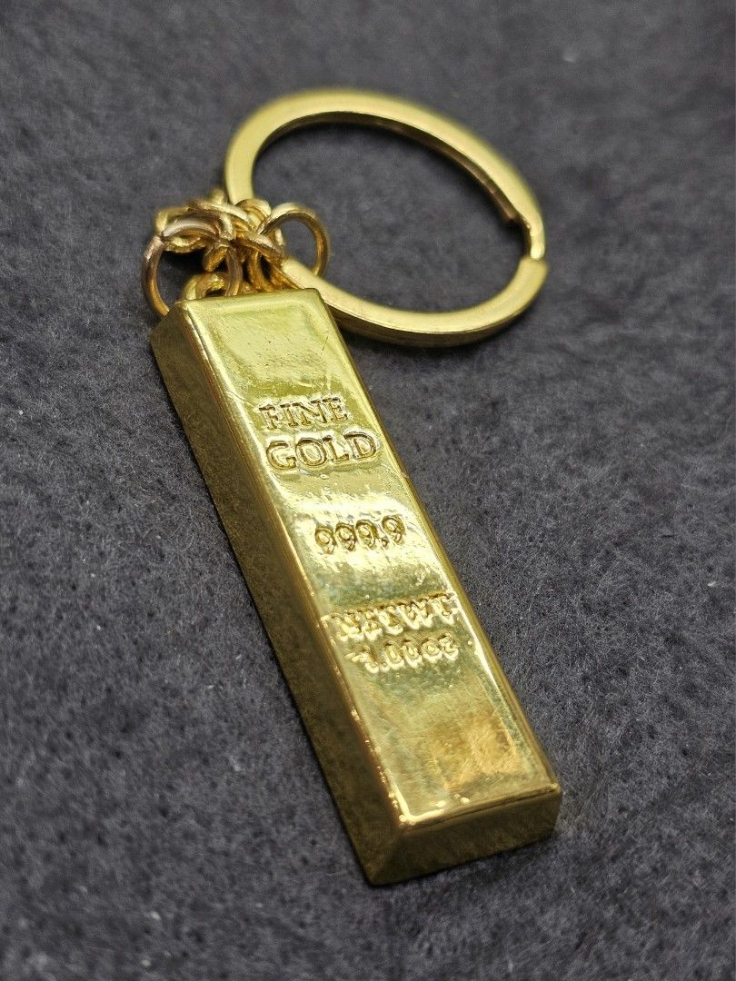 Gold new arrivals bar keychain