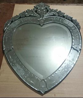 Heart venetian mirror