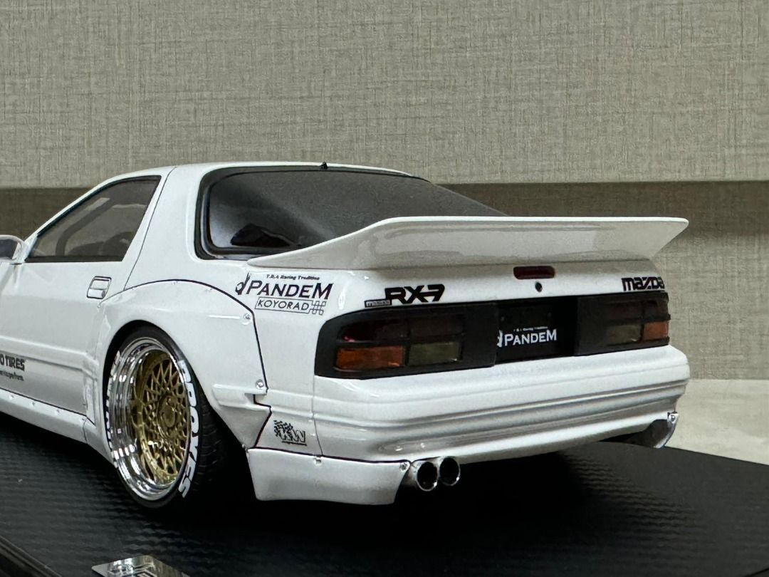 Ignition Model IG2909 1/18 PANDEM RX-7 (FC3S) White, 興趣及遊戲