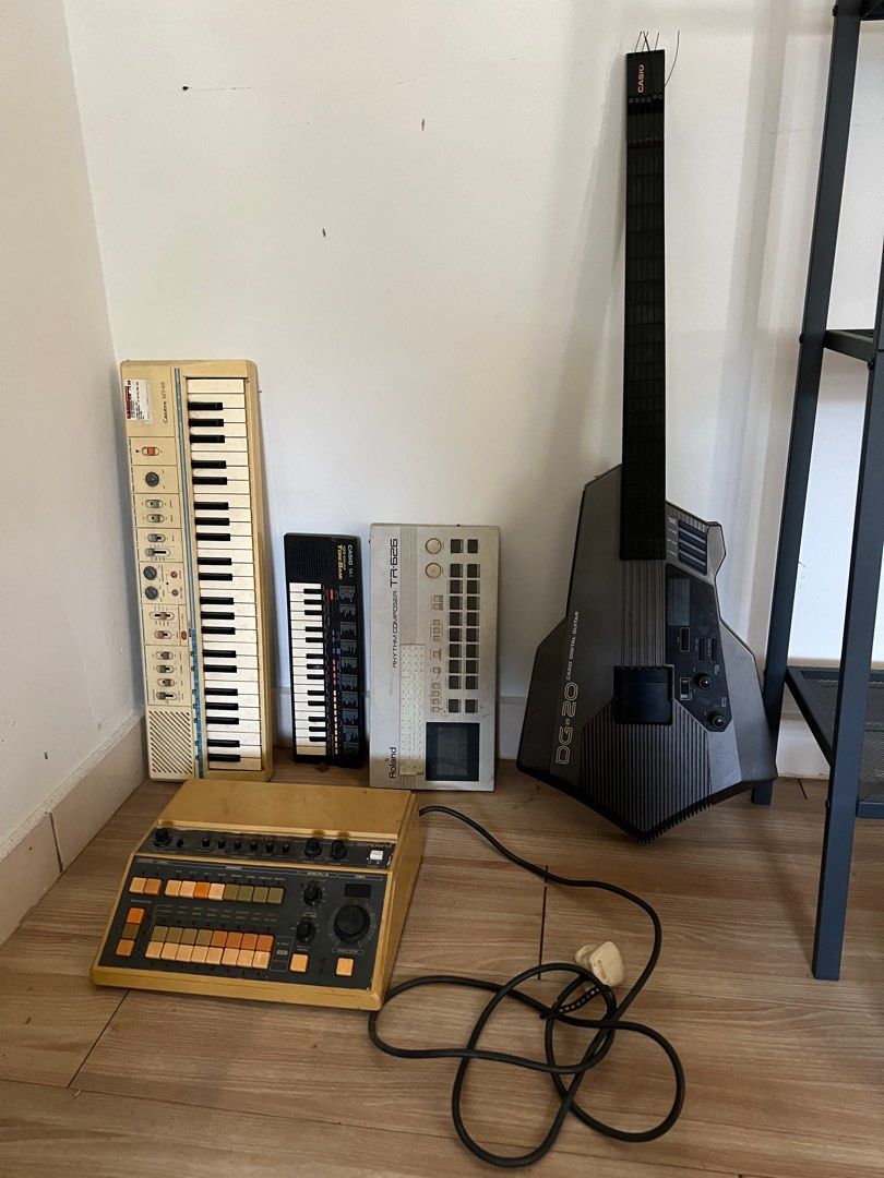 Synthesizer keyboard shop with drum machine