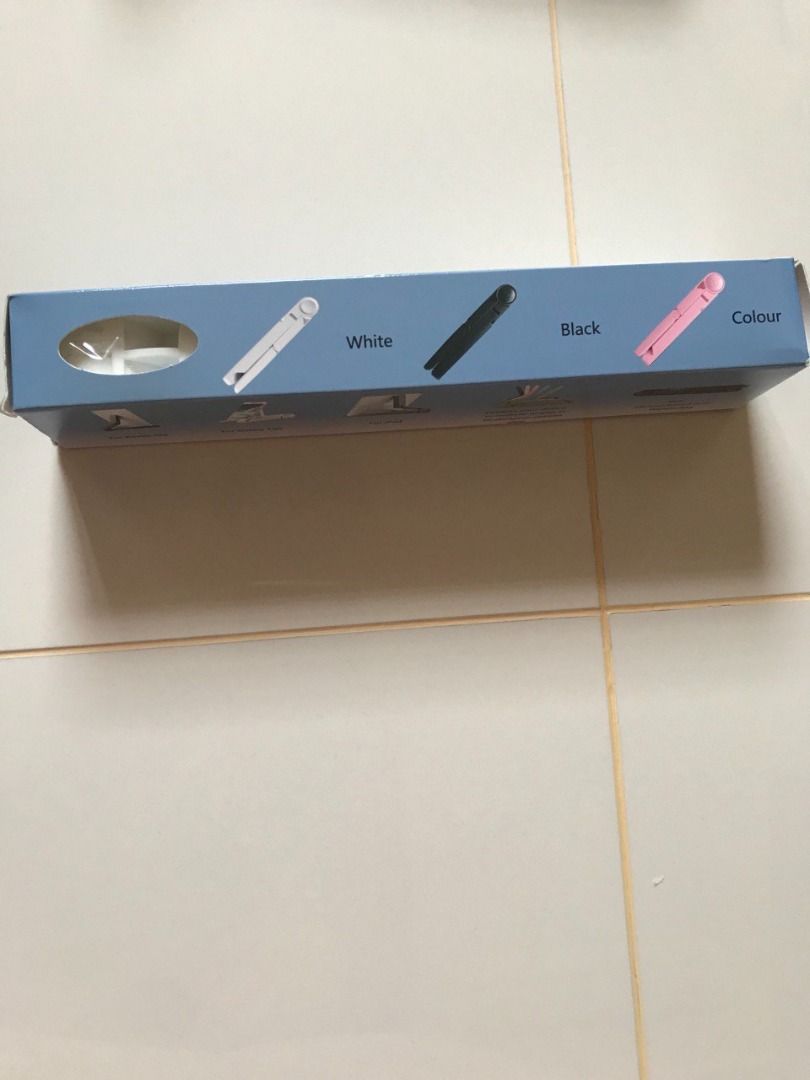 Ipad stand (Category: Other Gadgets) located in Singapore. Submitted by snowflakeeee (Listing ID 1282899067, Image 3). Description: prices negotiable!!.
