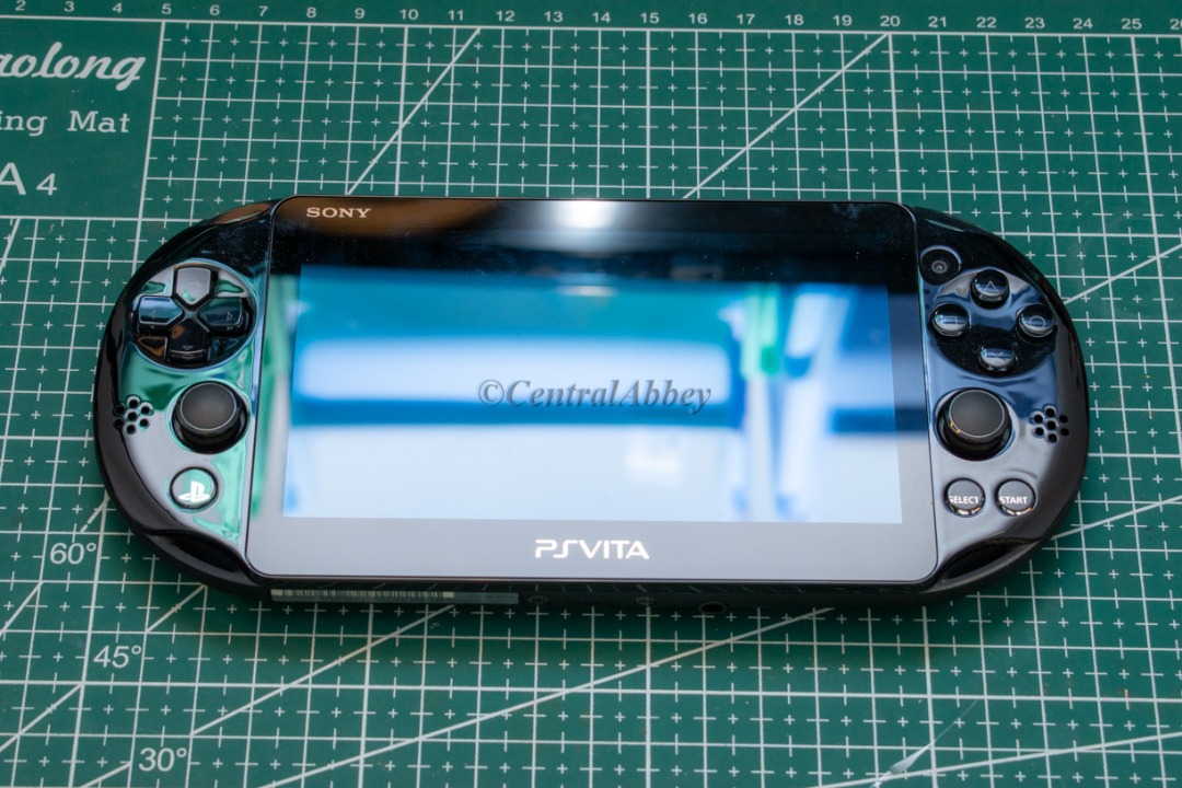 Jailbroken PS Vita 2000 Slim Playstation Portable Sony Game