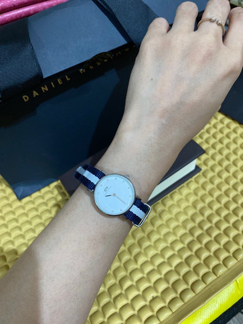 Cuci gudang Jam tangan DW wanita stripes putih biru Jam tangan Daniel Wellington wanita putih biru Ori Jam DW cewek diameter 26 ori classic