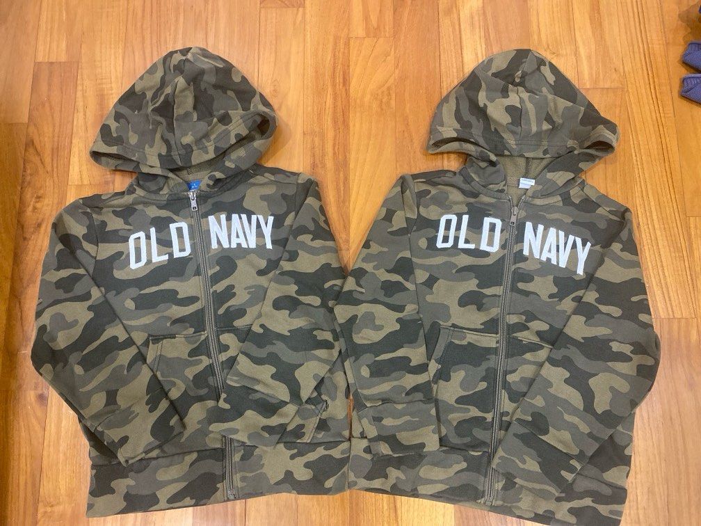Kids Old Navy Camouflage hoodie zip jacket