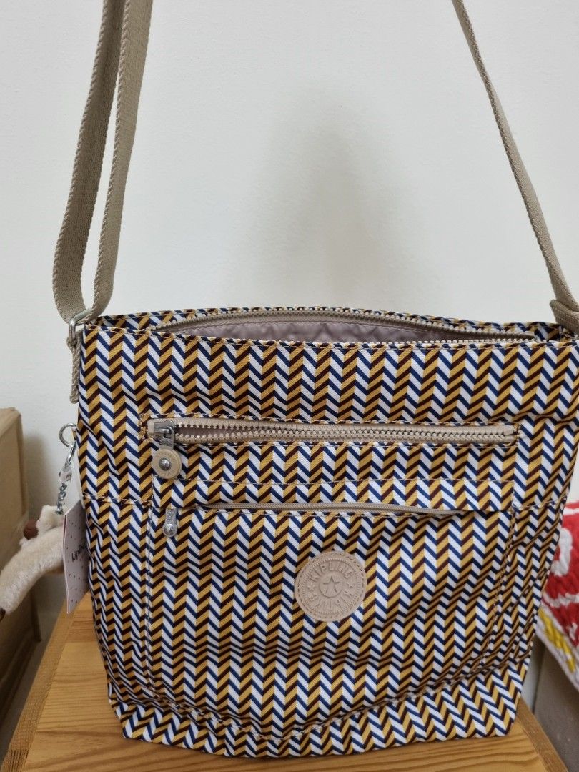Original kipling sling bag discount