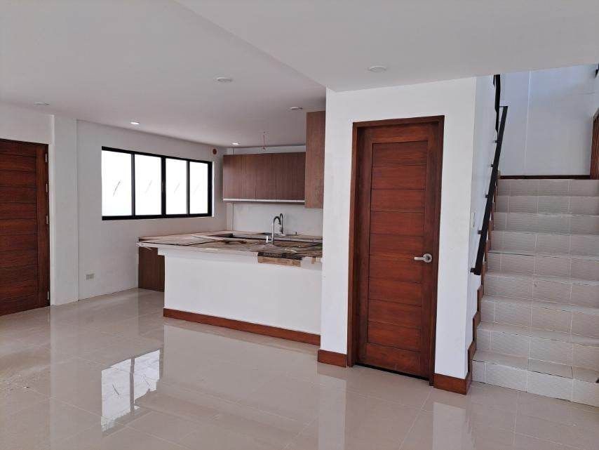 KYU FOR SALE 3 Bedroom House in Alta Vista Subdivision, Antipolo