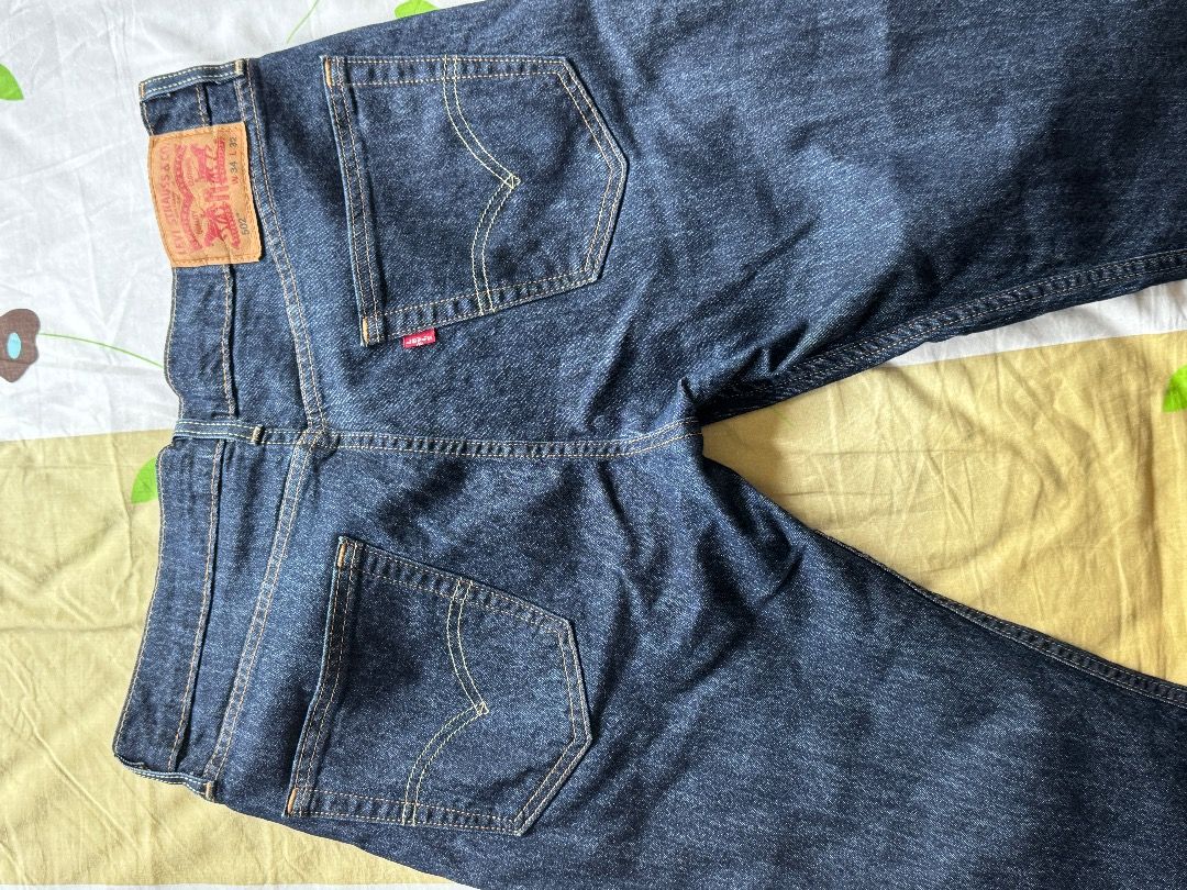 Levi 502s deals