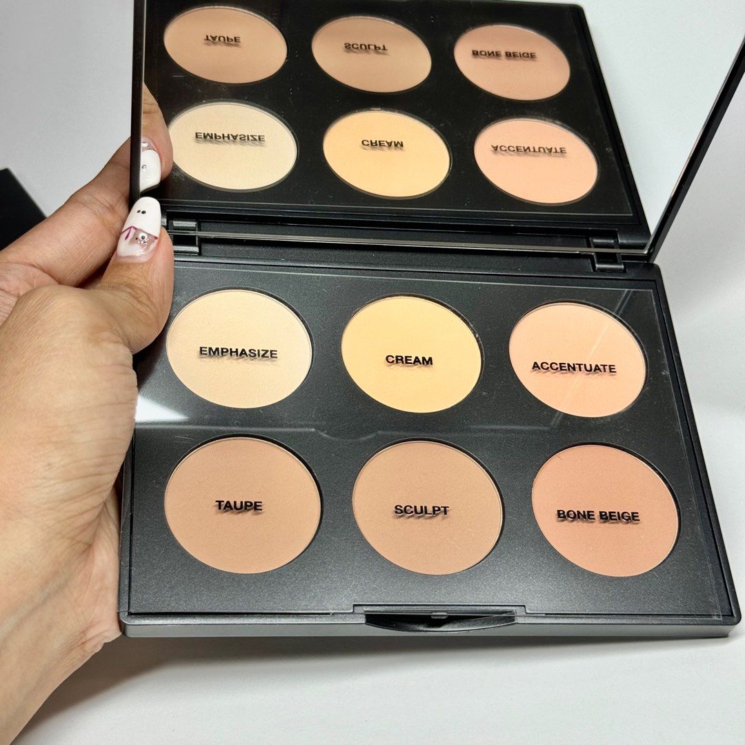 MAC Studio Fix Sculpt and Shape Contour Palette (Category: Makeup) located in Santa Maria. Submitted by grave.ty (Listing ID 1282982869, Image 2). Description: Perfect! All the Shades that you need for contour 🫶 If you're a MUA you should have this! 6 shades in 1 BIG Palette 14.4g With big mirror! See photo for size reference Authentic 💯 Complete with box See photos for more details 💌Message for orders or offers Shipping via Flash Express ₱60-