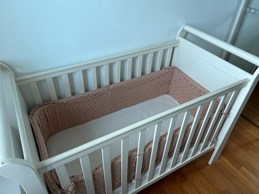 Mama and papas sleigh cot bed clearance