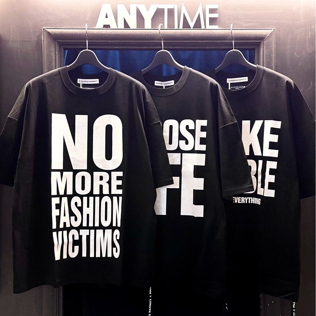 KATHARINE HAMNETT × MASTERMIND WORLD SLOGAN BIG TEE / N,M.F