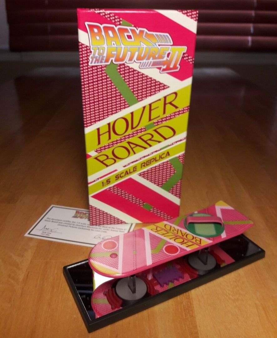 MIB Qmx Back to the Future II 1 5 Model Hoverboard