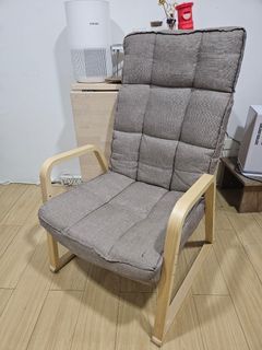 Minimalist Reclining Chair with Gray Upholstery (Ikea-Like)