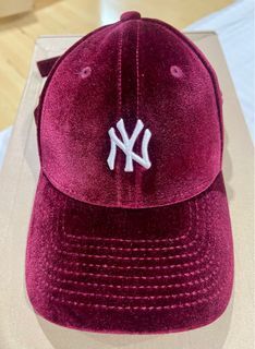 New Era New York Yankees Velvet 9Forty Cap