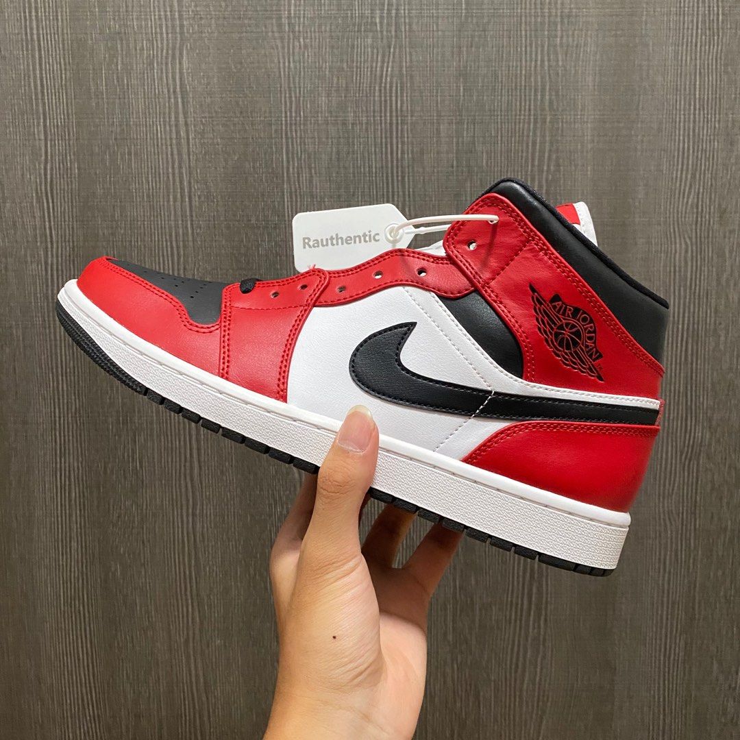 Nike air jordan discount 1 mid chicago