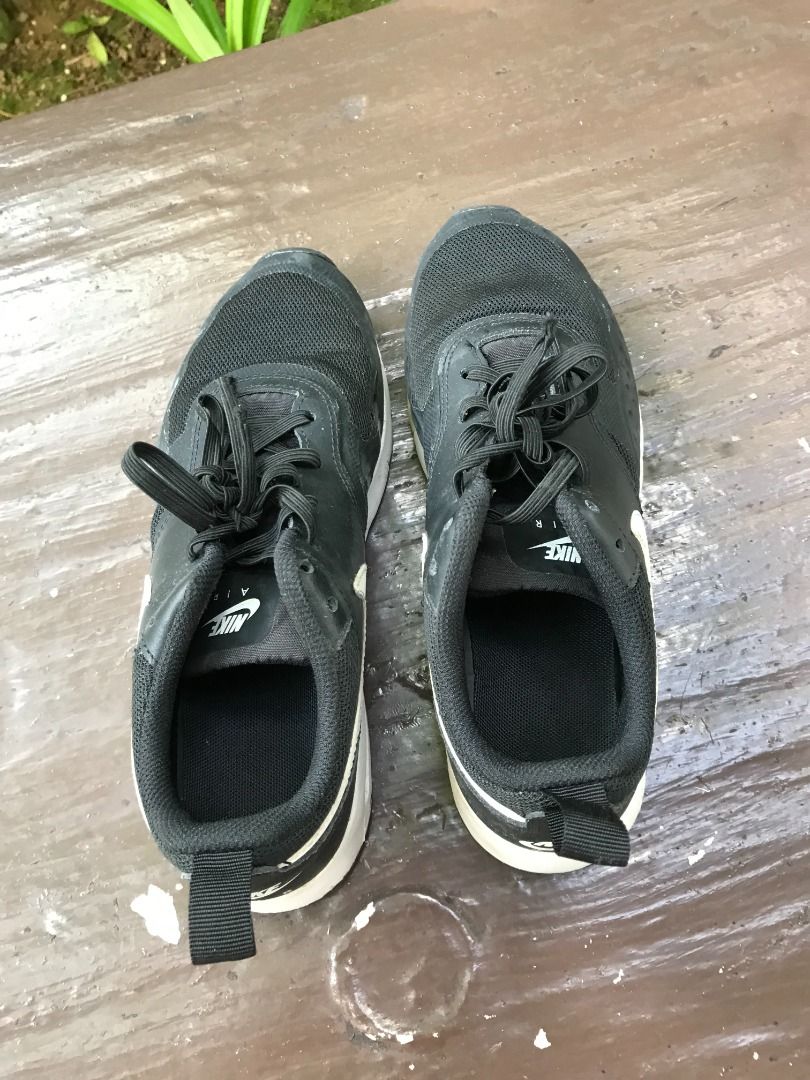 Nike Air ladies shoes. Size EU 37.5 UK4.5 US5 CM 23.5. In good condition