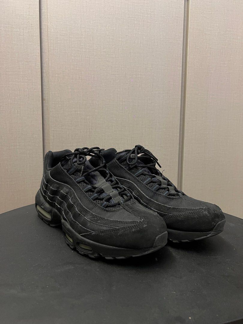 Nike 95 essential black top