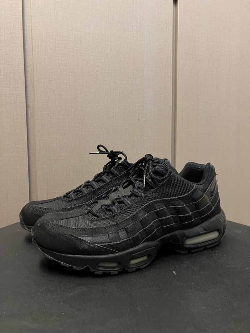 Nike 95 top essential
