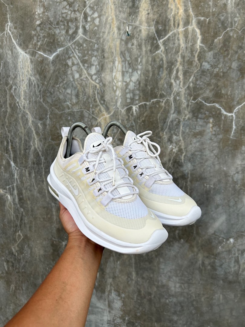 Nike air max axis sale 37.5