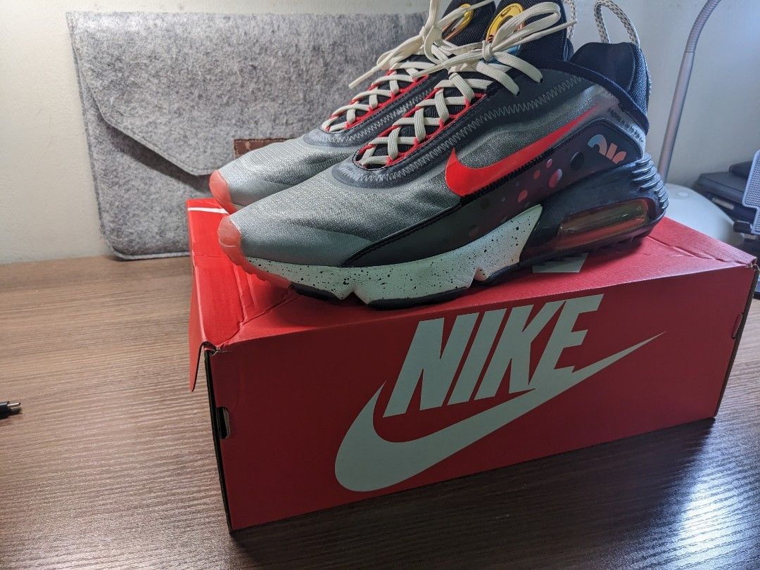 Nike airmax 2090 (Category: Sneakers) located in San Juan City. Submitted by usualmark (Listing ID 1282833767, Image 2). Description: firm used twice wrong size complete box and all size 10.5 us.
