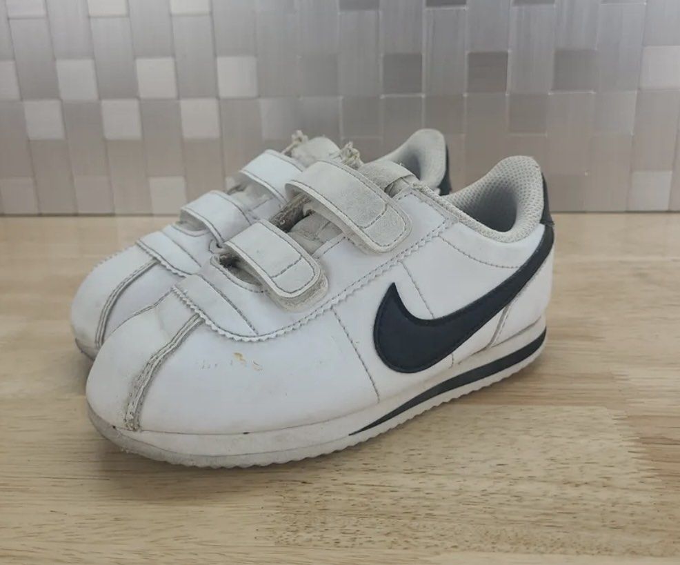 Nike cortez velcro deals