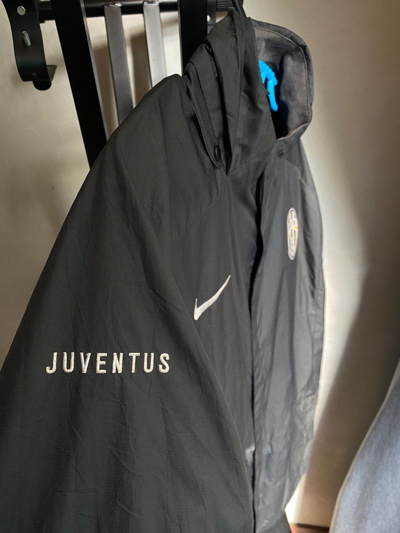 Juventus windrunner shop