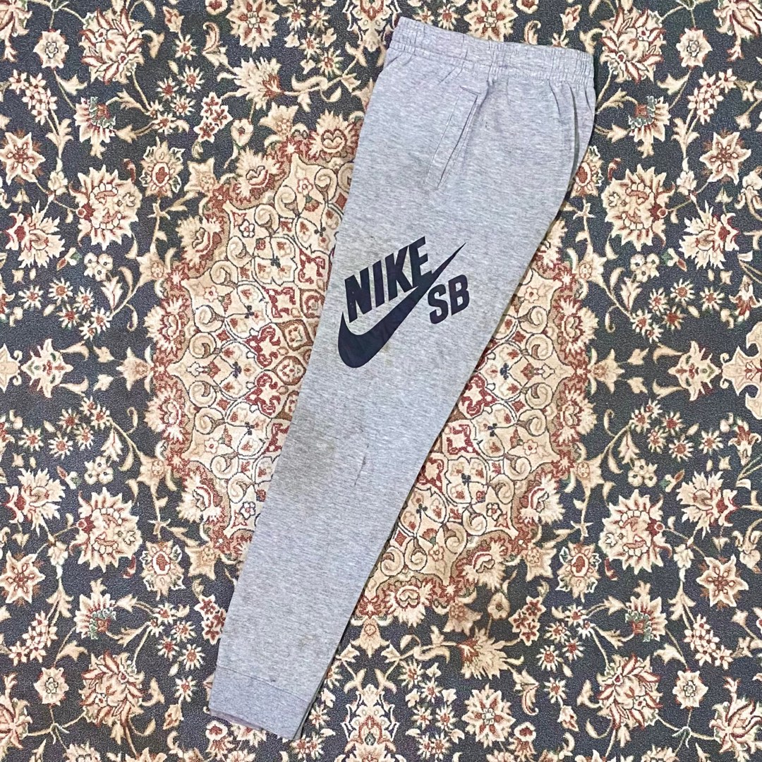 Nike hotsell sb sweatpants
