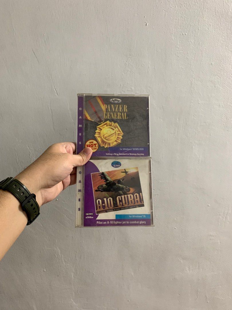 Old computer disc games (Category: Desktops) located in Bulacan. Submitted by apple_siri (Listing ID 1282991060, Image 1). Description: .