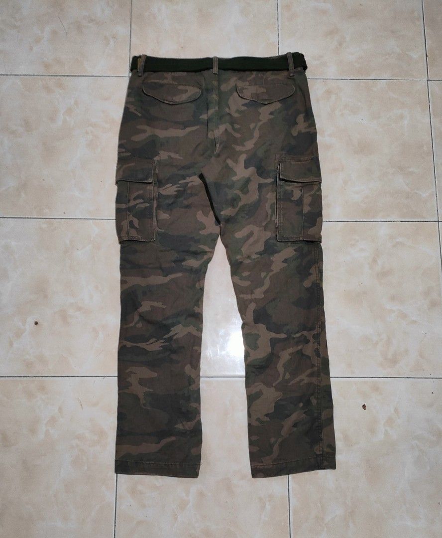Old navy camo cargo pants discount