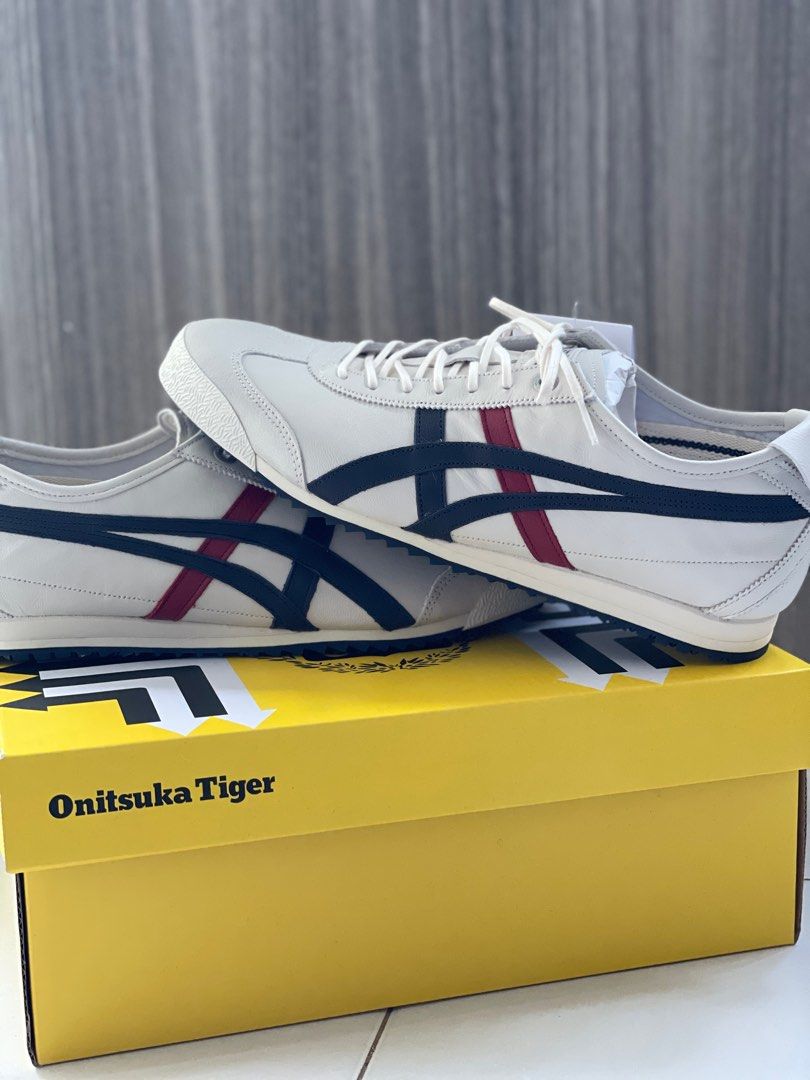 Onitsuka Tiger (Category: Sneakers) located in Singapore. Submitted by megan8value (Listing ID 1282838634, Image 1). Description: 26.5cm EU 42 UK 7.5 US 8.5.