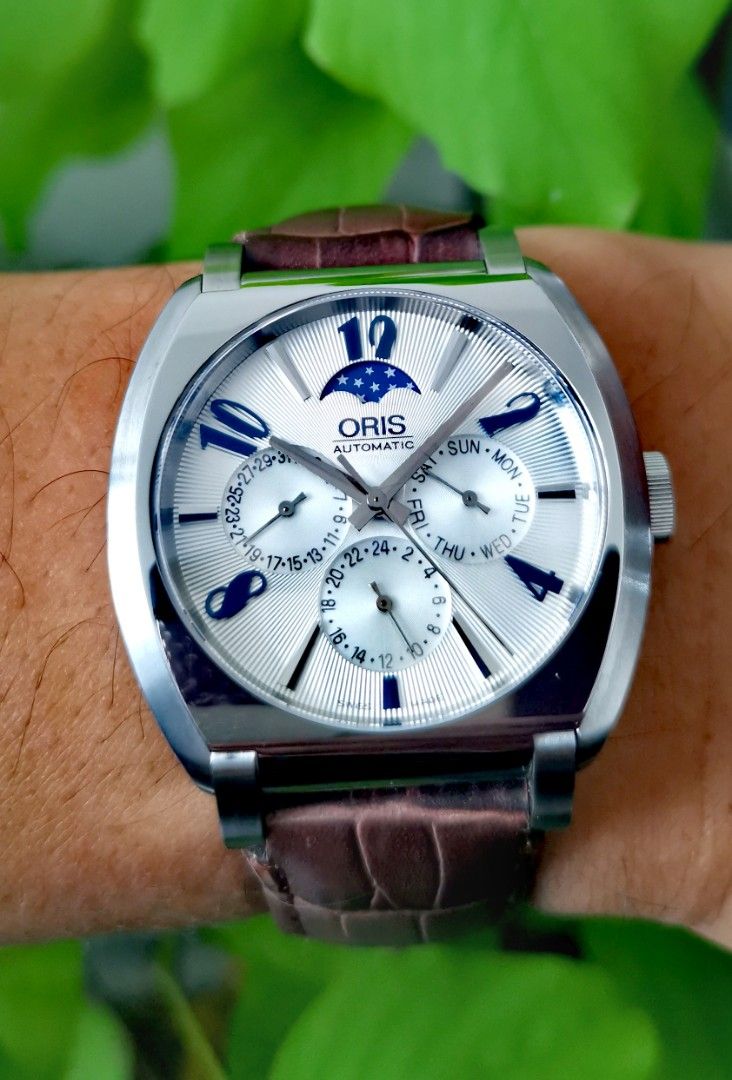 Oris frank store sinatra moonphase