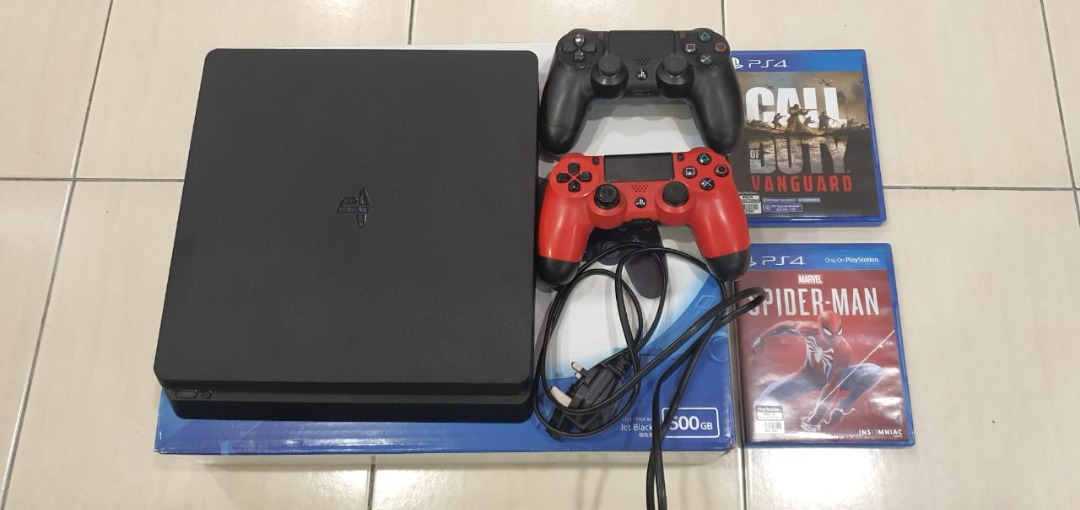 Ps4 Slim 500Gb c w 2 controller 2 Games Video Gaming Video