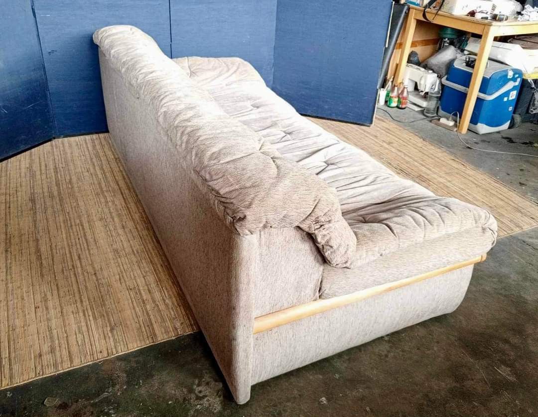 Sofa (Category: Sofas) located in Quezon City. Submitted by matetdevis13 (Listing ID 1282863311, Image 3). Description: Sofa / Daybed 80”L x 38”W x 15”SH Php 7,000 4 seater Fabric seat Bulky foam In good condition.