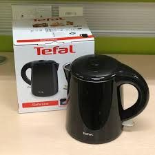 Tefal KO2618 safe tea kettle 1.0L (Category: Kettles & Airpots) located in Rizal. Submitted by zaldybanan (Listing ID 1282976787, Image 1). Description: 1830 watts 1L capacity double layer insulation Dual heat barrier to better protect your hands Stainless steel interior Assisted opening lid for easier filling and cleaning Pilot light with automatic switch off, 360° rotational base Concealed Heating Element seamless stainless steel.