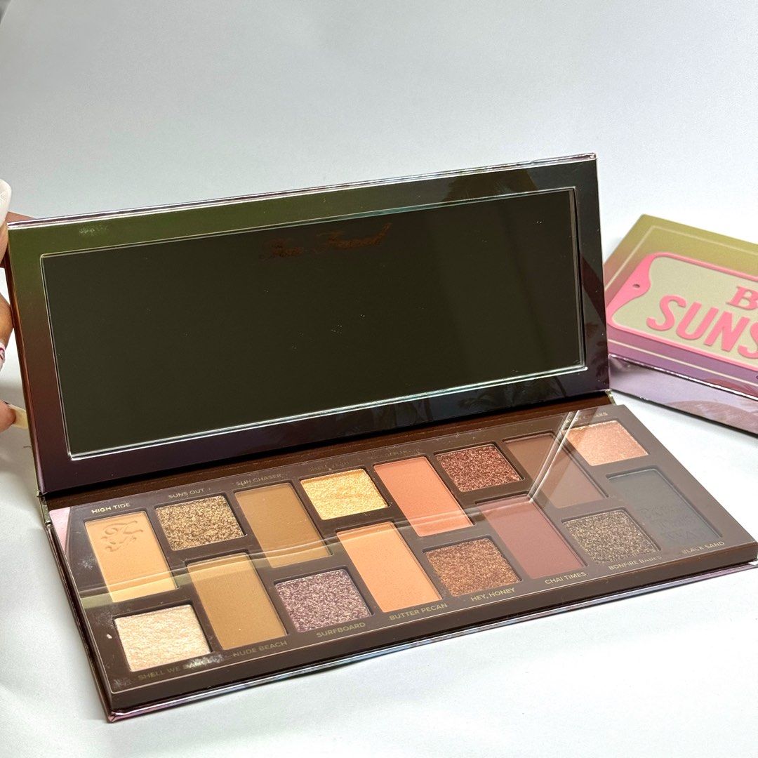 Too Faced Born This Way Sunset Stripped Eyeshadow Palette (Category: Makeup) located in Santa Maria. Submitted by grave.ty (Listing ID 1282984082, Image 3). Description: Too Faced Born This Way Perfect 16 color-eyeshadows Super love all the shades 🥹🫶❤️ No more haggling please or I'll just use this kung ayaw n'yo 🤣 Super nice talaga 😭 Authentic 💯 Complete with box See photos for more details 💌Message for orders Shipping via Flash Express ₱60