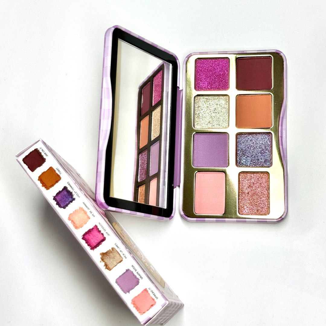 Too Faced That's My Jam Eyeshadow Palette (Category: Makeup) located in Santa Maria. Submitted by grave.ty (Listing ID 1282986021, Image 2). Description: Pretty Shades 🥹🥰🫶 8 shades eyeshadow Ganda ng packaging! Magnetic Tim Can with Perfect size mirror. Authentic 💯 Complete with box See photos for more details 💌Message for orders or offers Shipping via Flash Express ₱60-₱80 pesos shipping fee only .
