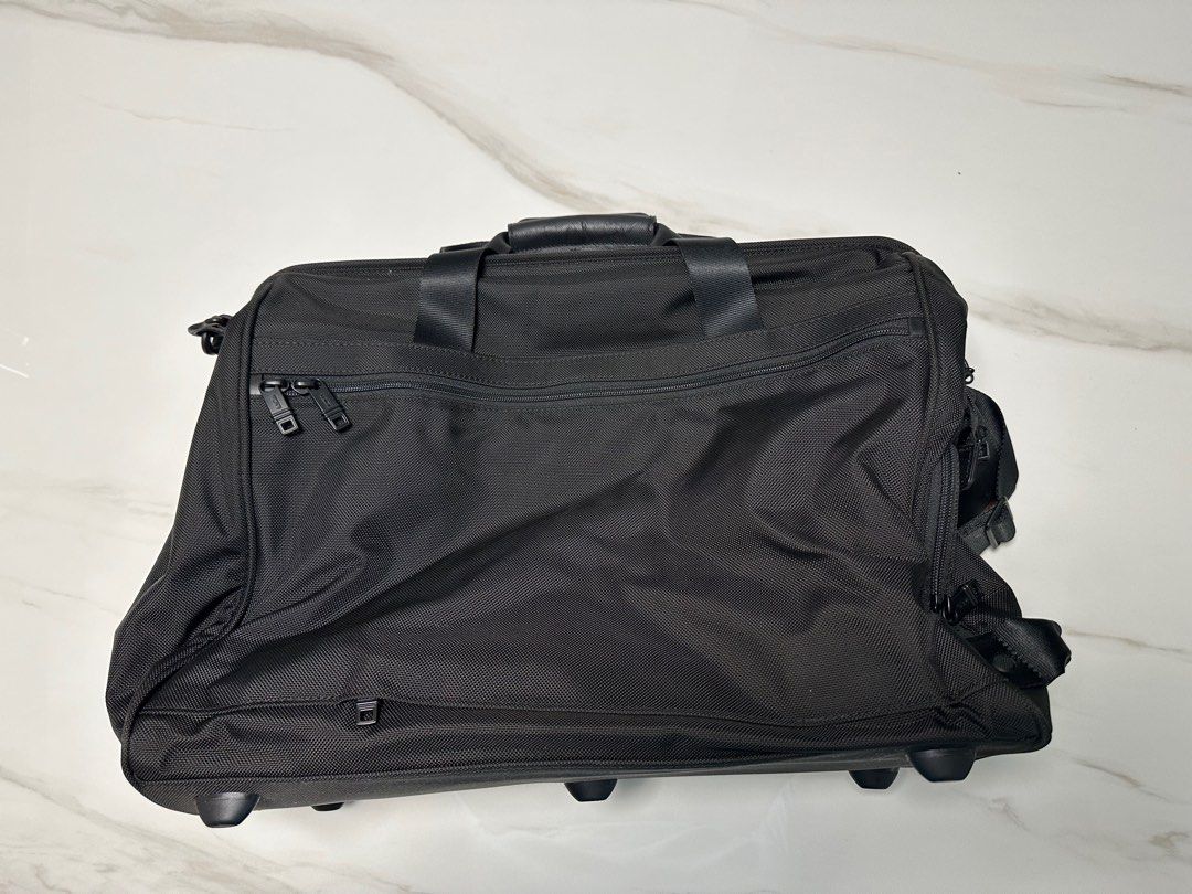 Tumi alpha store 2 weekender