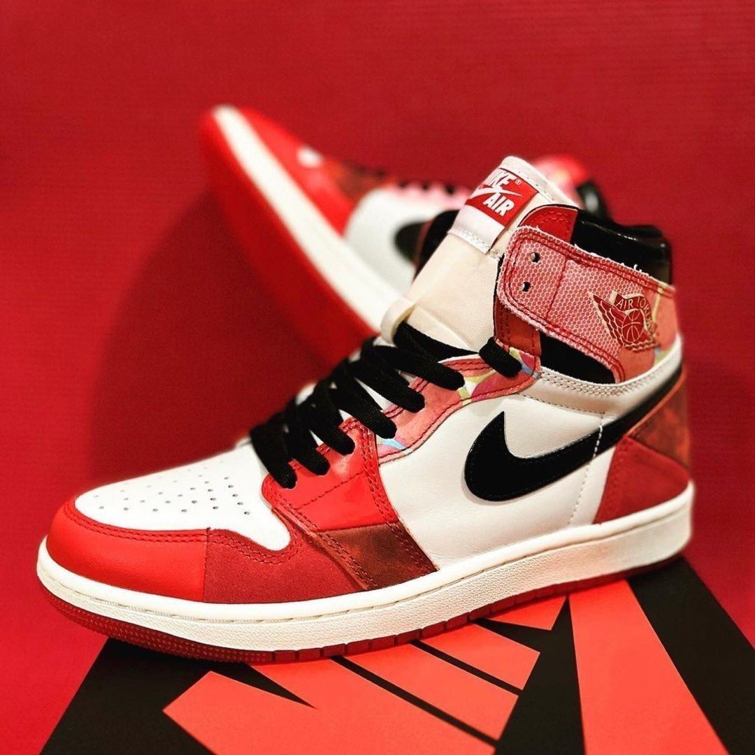 Nike air jordan marvel top