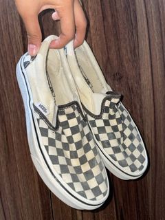 Dirty discount checkered vans