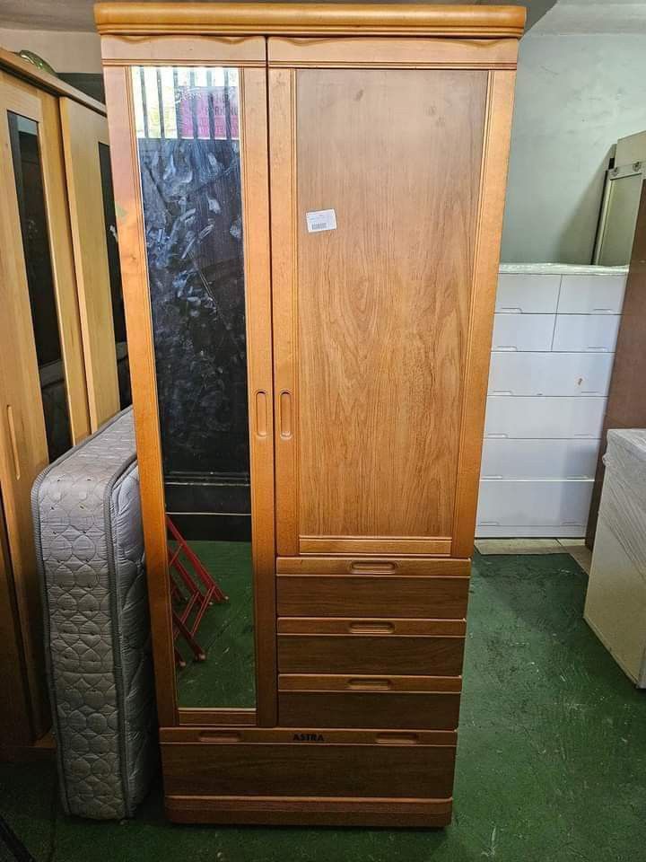 Wardrobe cabinet (Category: Shelves, Cabinets & Racks) located in Quezon City. Submitted by jmandchad (Listing ID 1282820009, Image 1). Description: wardrobe Cabinet Japan surplus In good Condition pick up or delivery charge via lalamove.