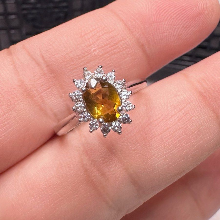 Gold hotsell sapphire stone