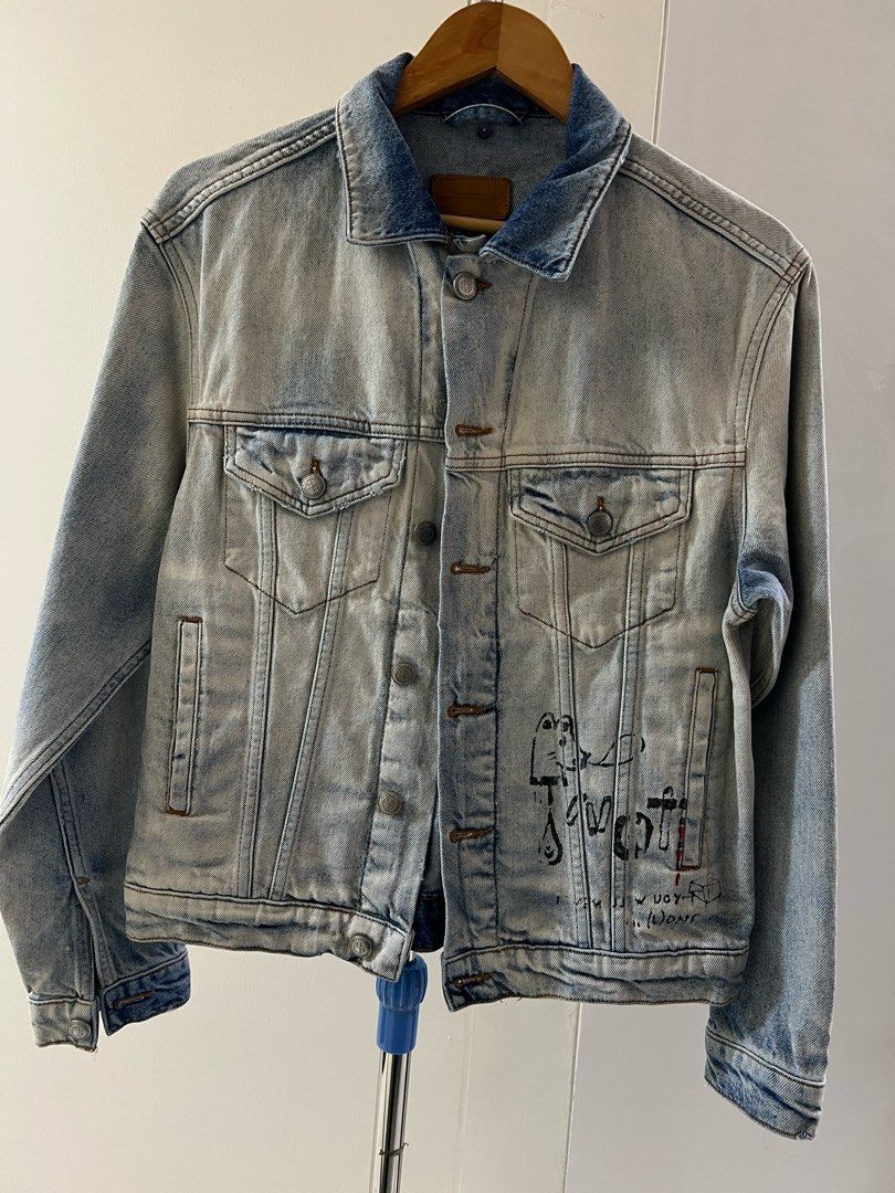 Zara Woman Denim Jacket (Category: Coats, Jackets and Outerwear) located in Manila. Submitted by raidmyclosetbyk. (Listing ID 1282883348, Image 1). Description: .