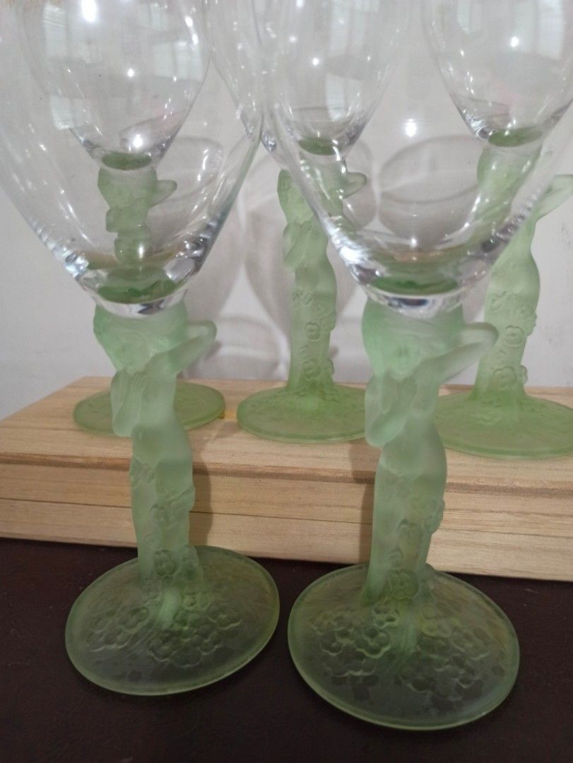 Aderia beer wine glass art deco (Category: Water Bottles & Tumblers) located in Iligan City. Submitted by mei.oredalas (Listing ID 1283126466, Image 1). Description: set of 5 8" h x 3"d collectible *as is where is.