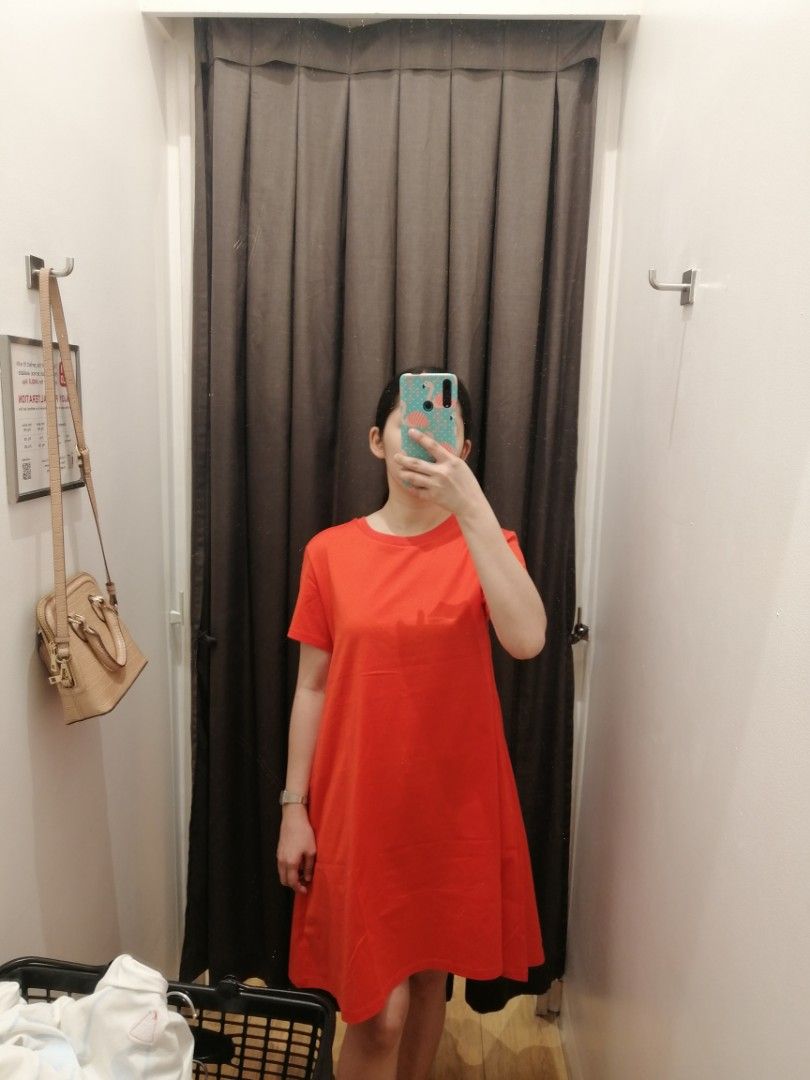 airism cotton short sleeve t-shirt dress Get ready for the summer with our dresses! Beauty meets comfort: Uniqlo's  dresses are all about flattering silhouettes that make the most of our  functional materials. From our sleeveless ultra- stretch styles,