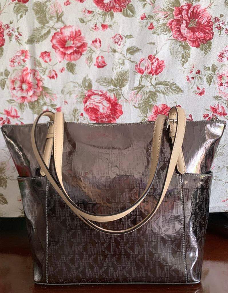 Michael kors nickel metallic handbag deals