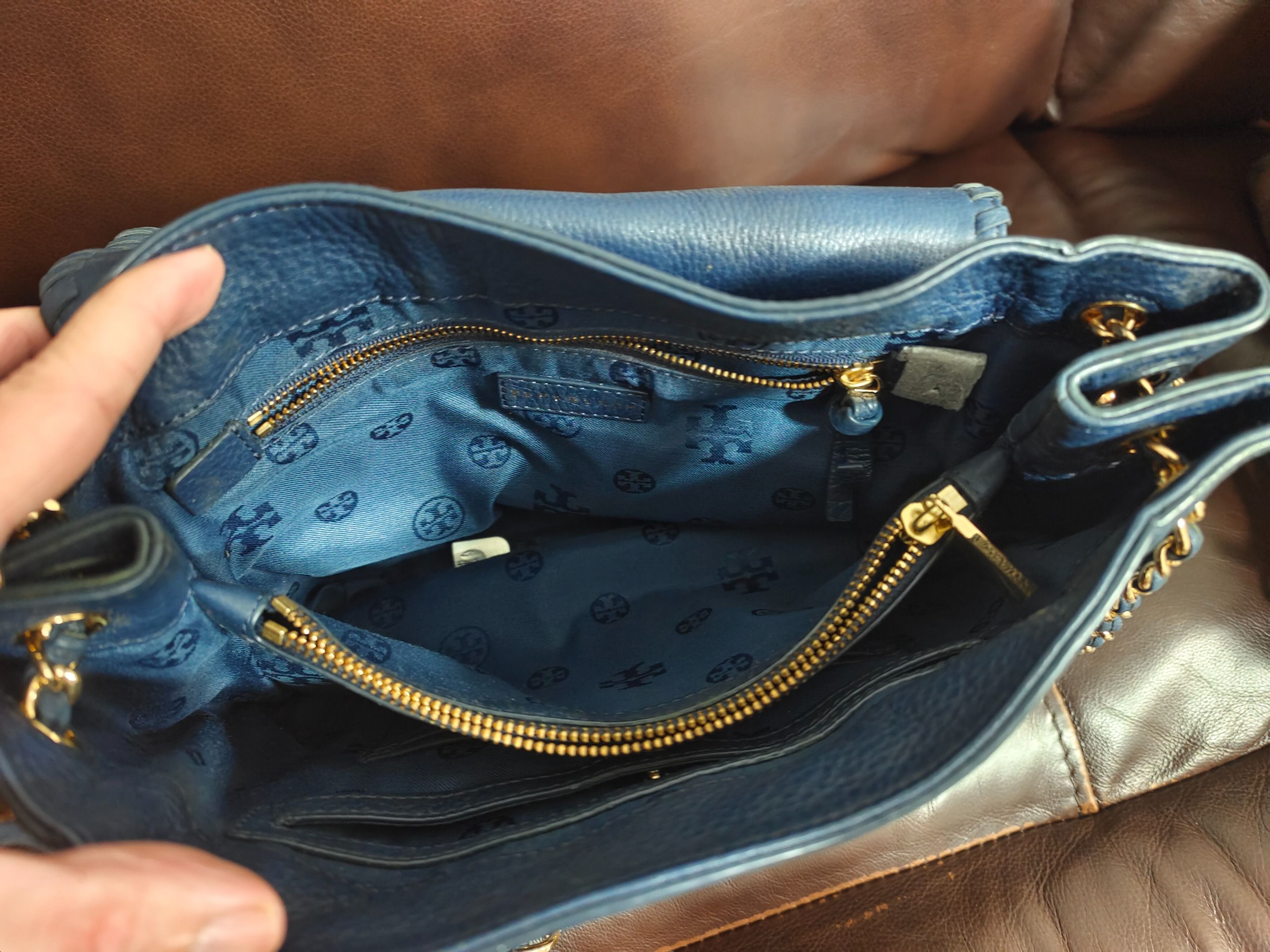 Tory burch clearance navy clutch